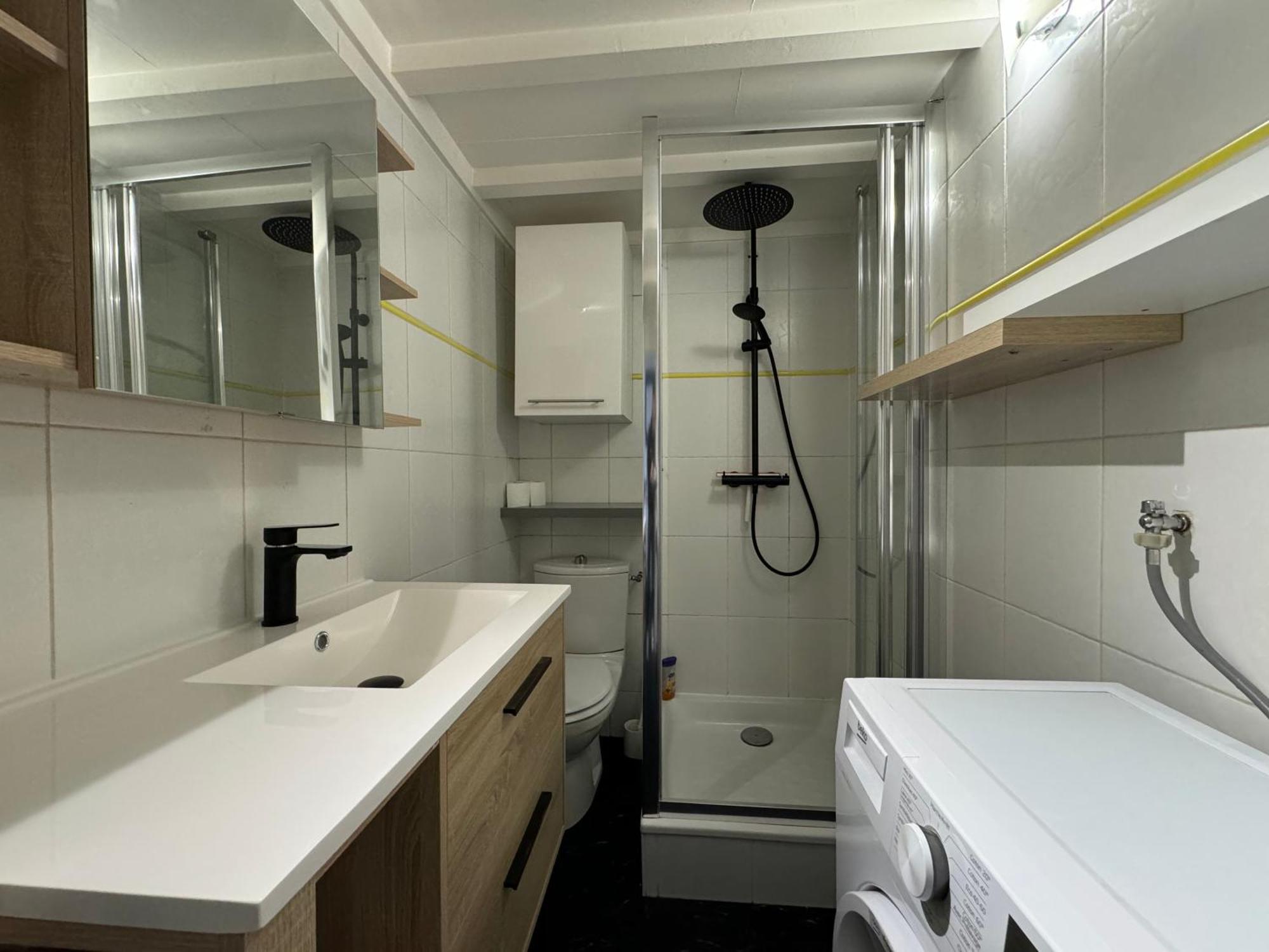 Le Noir Bois Et Blanc - Studio - Wifi - Centre Ville - Entree Autonome Quimper Esterno foto